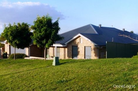 11 Quinn Ct, Llanarth, NSW 2795