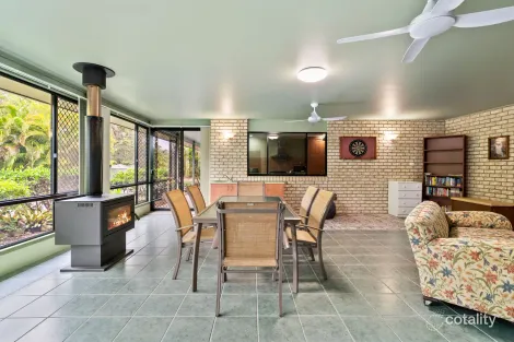 Property photo of 29 Kent Parade Torbanlea QLD 4662