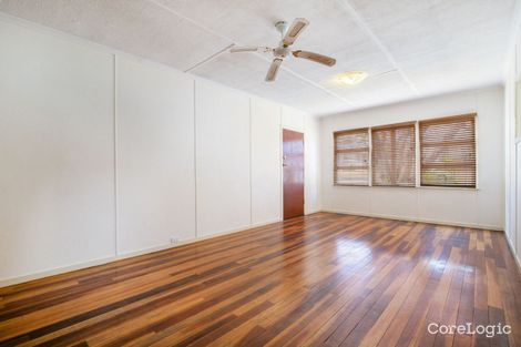 Property photo of 11 Trumpy Street Silkstone QLD 4304