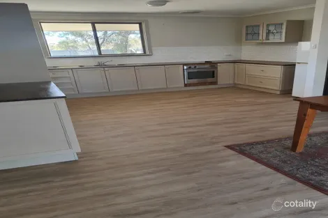 1 Moonah St, Leigh Creek, SA 5731