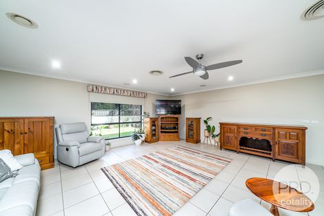 Property photo of 18 Fay Avenue Kooringal NSW 2650