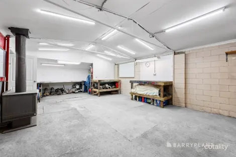 Property photo of 15 McMahons Road Ferntree Gully VIC 3156