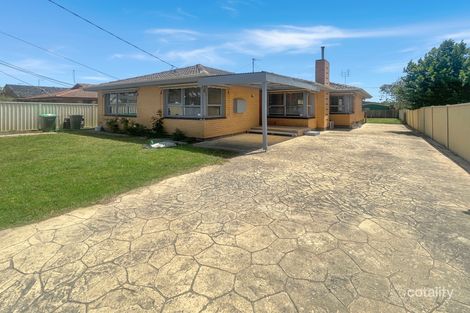15 Dover St, Wendouree, VIC 3355