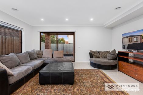 Property photo of 2 Bowral Avenue Point Cook VIC 3030
