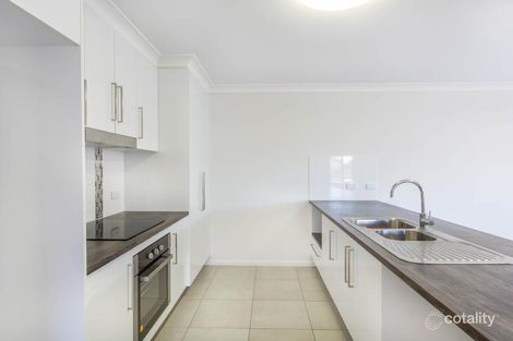 Property photo of 2/1 Rattray Street Bushland Beach QLD 4818