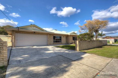 Property photo of 44 Dellar Road Maddington WA 6109