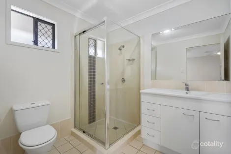 Property photo of 8 Hazelmere Crescent Ormeau QLD 4208