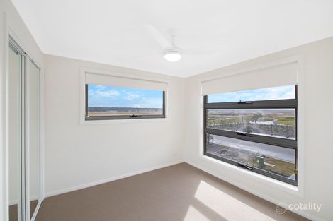 Property photo of 28A Threlkeld Crescent Fletcher NSW 2287