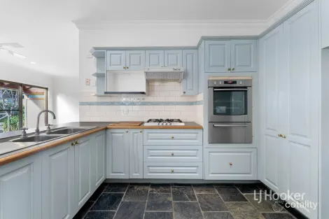 Property photo of 6 Eva Court Hallam VIC 3803