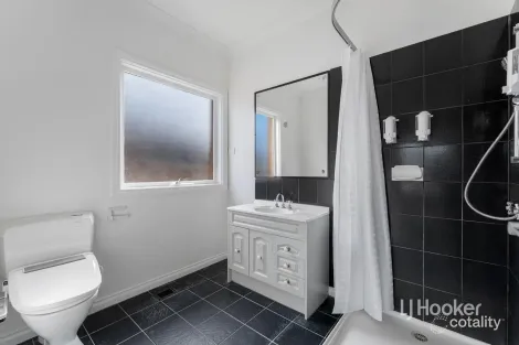 Property photo of 6 Eva Court Hallam VIC 3803