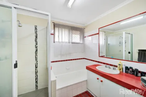 Property photo of 14 Murphy Court Avenell Heights QLD 4670