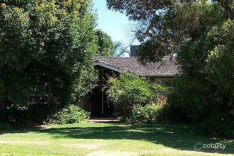 4 Spruce Rd, Morley, WA 6062