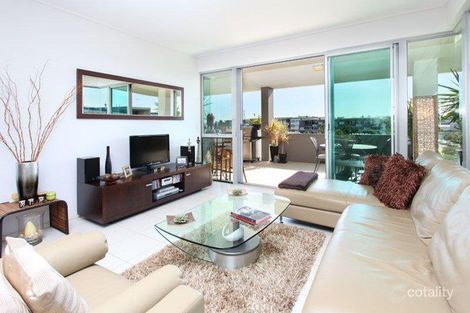 Property photo of 336/16 Waterline Crescent Bulimba QLD 4171