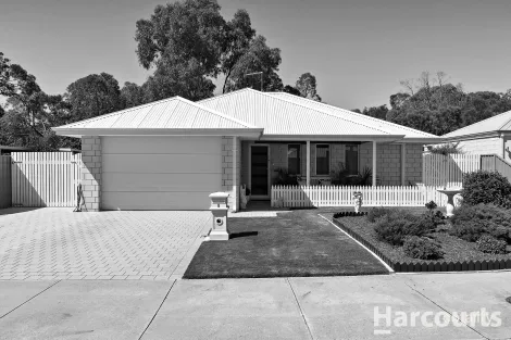 Property photo of 8 Encourage Loop Dudley Park WA 6210