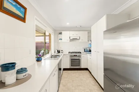 Property photo of 8 Graham Place Kariong NSW 2250
