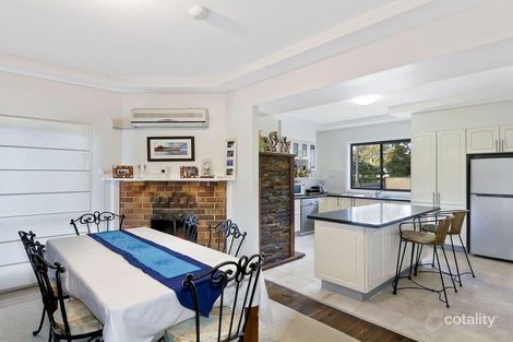 Property photo of 2 Geoffrey Road Chittaway Point NSW 2261