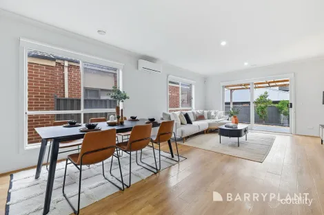 Property photo of 8 Excalibur Street Berwick VIC 3806