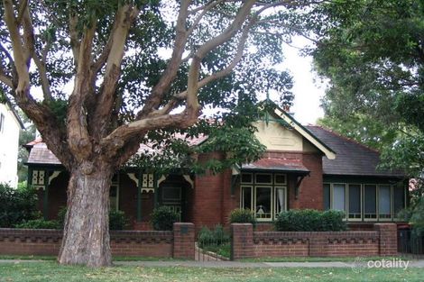 10 Wallace Ave, Hurlstone Park, NSW 2193