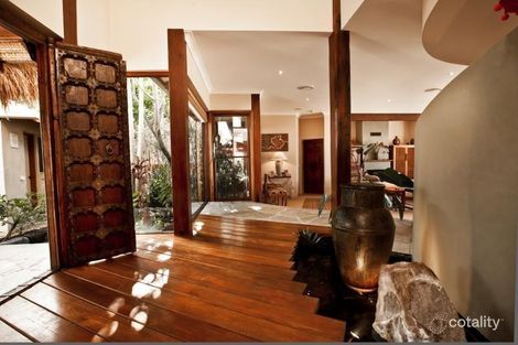 Property photo of 102 Edinburgh Road Benowa QLD 4217