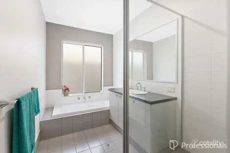 Property photo of 82 Shorehaven Boulevard Alkimos WA 6038