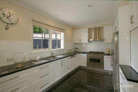 93 Weeden Dr, Vermont South, VIC 3133