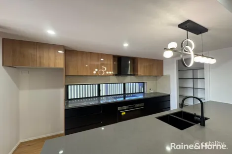 Property photo of 4 Pardalote Street Ingleburn NSW 2565