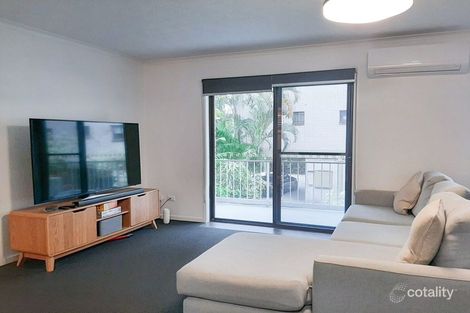 Property photo of 2/8 Baker Avenue Labrador QLD 4215