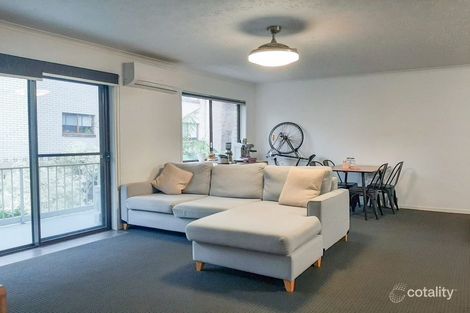 Property photo of 2/8 Baker Avenue Labrador QLD 4215