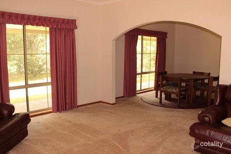Property photo of 3 South Crescent Eildon VIC 3713