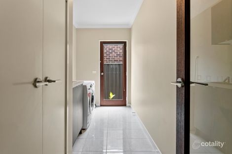 Property photo of 5 Risdon Chase Wollert VIC 3750