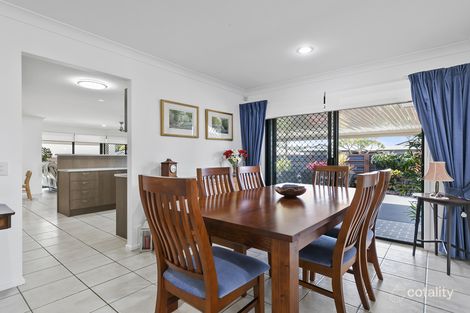 Property photo of 2 Dunwich Court Sandstone Point QLD 4511
