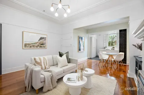 Property photo of 4/22B Esplanade St Kilda VIC 3182