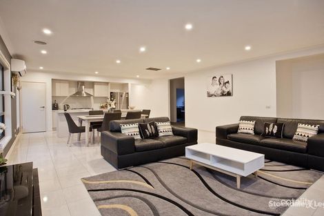 Property photo of 27 Hardwick Crescent Derrimut VIC 3026