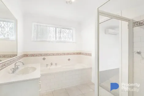 Property photo of 9 Symes Street Kangaroo Flat VIC 3555