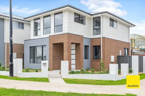 17 CHARLES TOMPSON BVD, MARSDEN PARK, NSW 2765