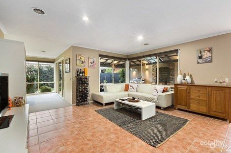 Property photo of 18 Pendulum Place Berwick VIC 3806