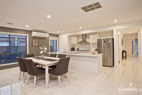 Property photo of 27 Hardwick Crescent Derrimut VIC 3026