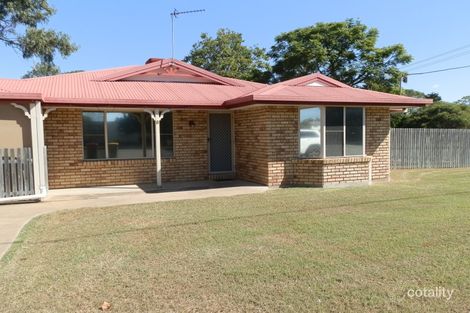 8 Malvern Rd, Capella, QLD 4723