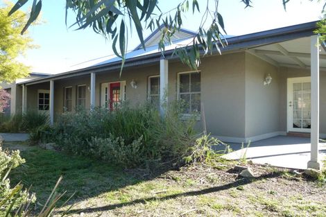 Property photo of 14 Lisbon Circuit Orange NSW 2800