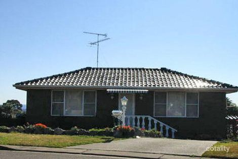 18 Benaud Ct, St Clair, NSW 2759