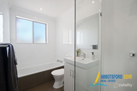 Property photo of 32/7 Bortfield Drive Chiswick NSW 2046