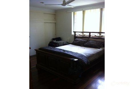 Property photo of 28 Aberfoyle Street Kenmore QLD 4069