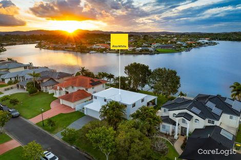 Property photo of 60 Lakeshore Drive Helensvale QLD 4212