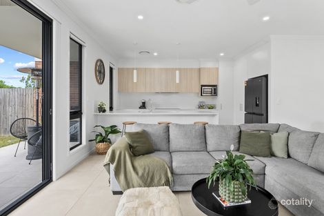 Property photo of 1/1044 Hamilton Road McDowall QLD 4053