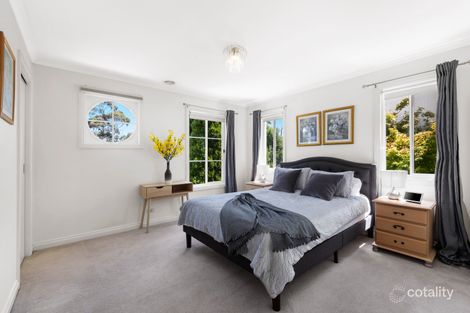 Property photo of 10 Sugar Gum Drive Bundoora VIC 3083