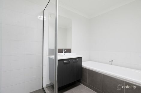 Property photo of 38 Badger Grove Tarneit VIC 3029