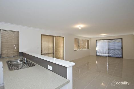 Property photo of 11 Hadlow Place Thornlie WA 6108