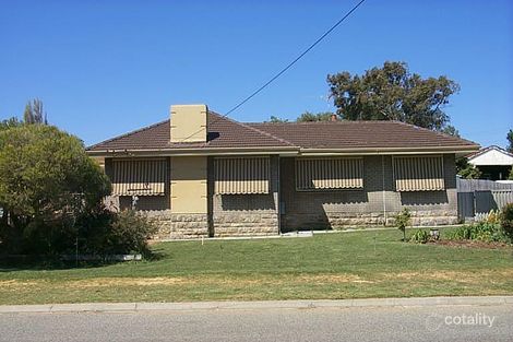 4 Strode Ave, Hamilton Hill, WA 6163