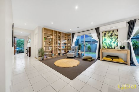 Property photo of 11 Wild Scotchman Way Cranbourne East VIC 3977