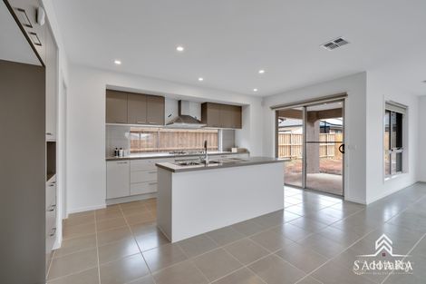 Property photo of 103 Cascade Drive Aintree VIC 3336